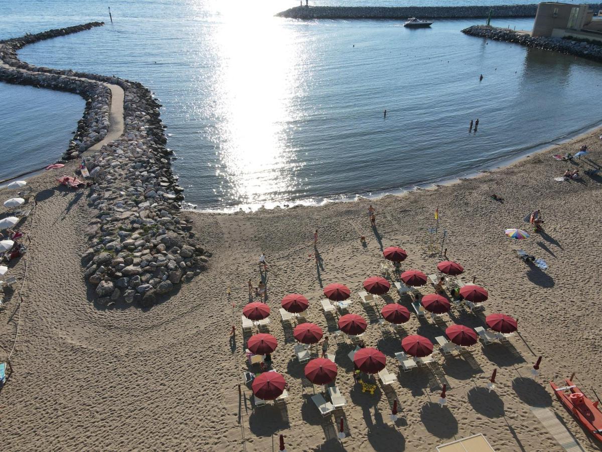 Miio Hotel San Vincenzo Eksteriør bilde
